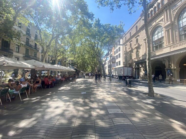 barcelona-gothic-quarter-smartphone-audio-walking-tour