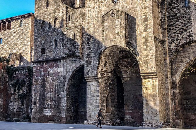 barcelona-gothic-quarter-tour-small-group