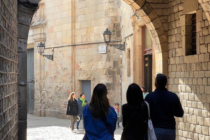 barcelona-gothic-quarter-tour-small-group