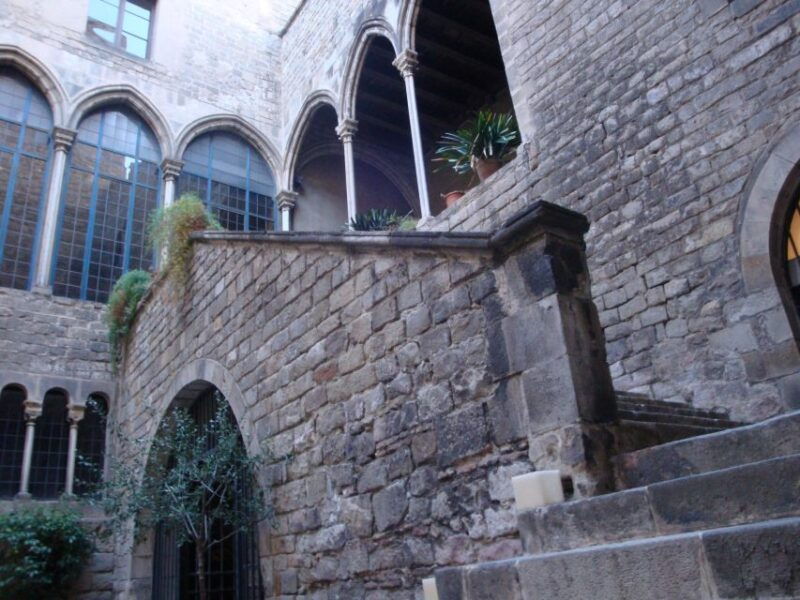 barcelona-gothic-quarter-walking-tour-4