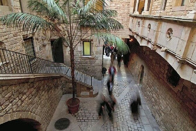 barcelona-gothic-quarter-walking-tour