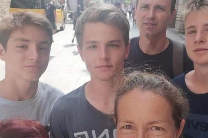 barcelona-gothic-quarter-walking-tour-with-a-guide