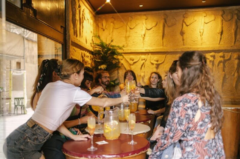 barcelona-guided-city-nightlife-tour