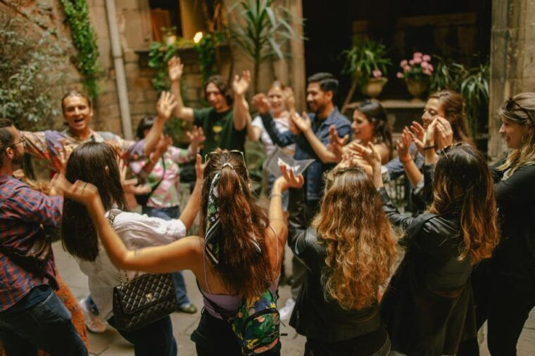 barcelona-guided-city-nightlife-tour
