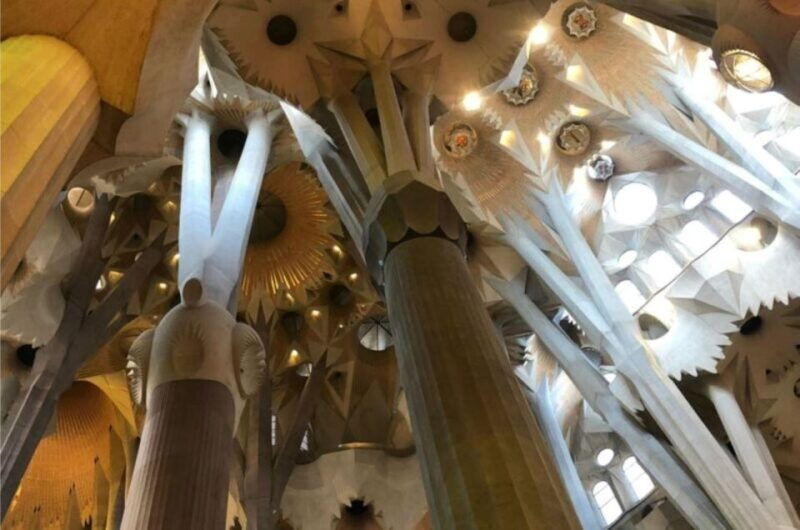 barcelona-guided-sagrada-familia-tour-skip-the-line-entry