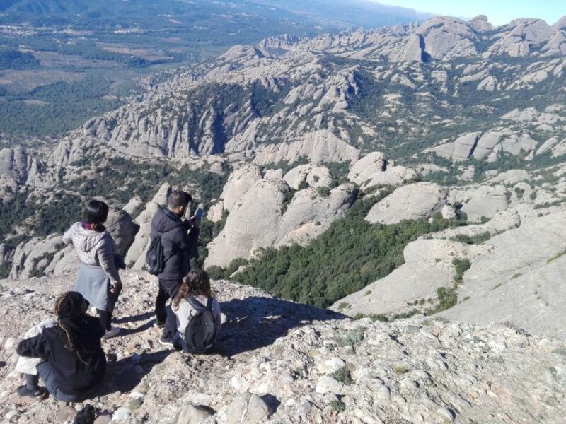 barcelona-half-day-montserrat-monastery-and-mountain-hike