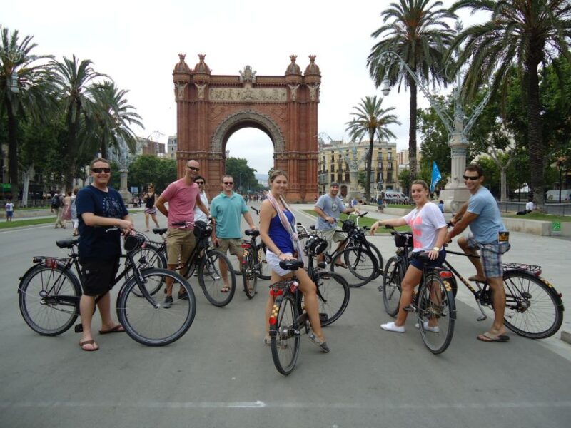 barcelona-highlights-bike-tour-cycle-along-the-beach