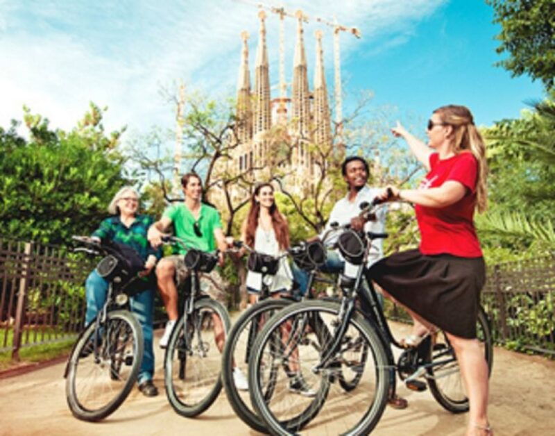 barcelona-highlights-bike-tour-cycle-along-the-beach