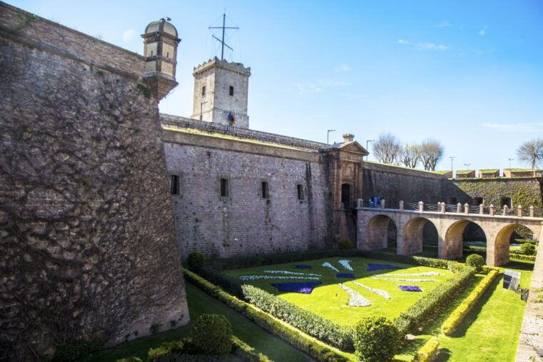 barcelona-highlights-city-tour-and-montserrat-excursion