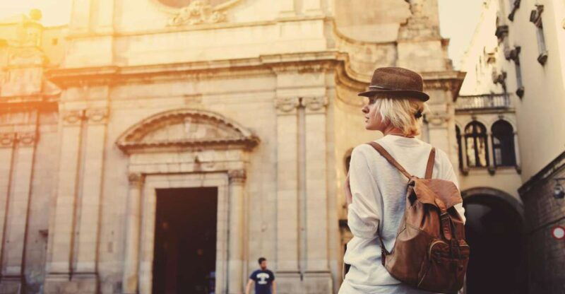 barcelona-highlights-gems-private-tour-with-tapa-drink