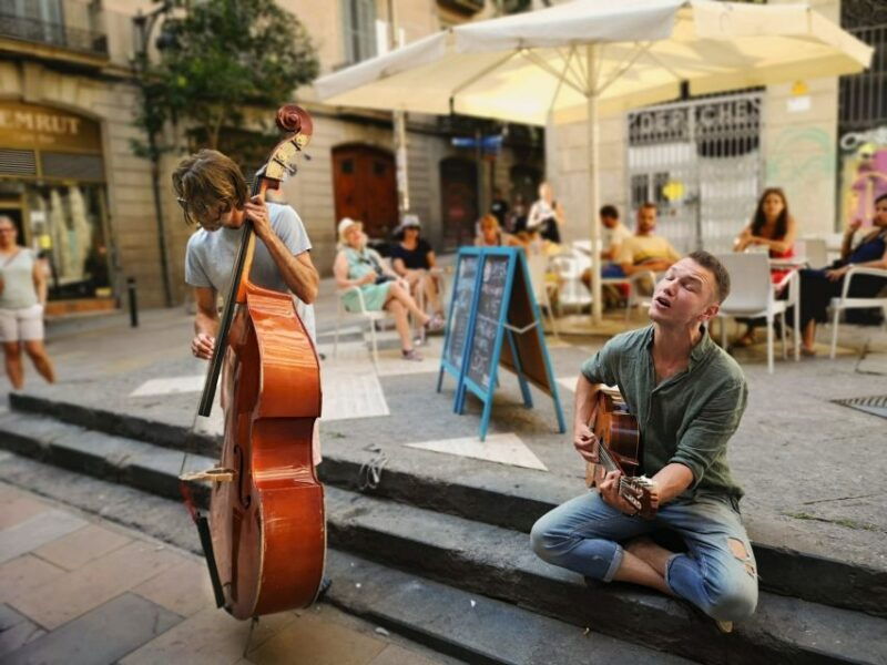 barcelona-highlights-gems-private-tour-with-tapa-drink