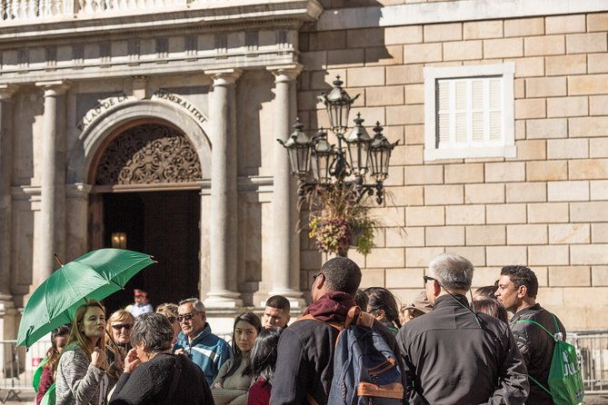 barcelona-highlights-guided-tour-with-monjuic-cable-car