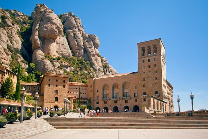 barcelona-highlights-montserrat-with-port-or-hotel-pick-up