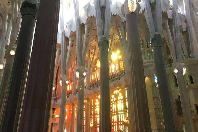 Barcelona: Highlights of Sagrada Familia Max 6 People Guided Tour - Why Choose This Sagrada Familia Tour?