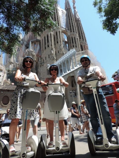 barcelona-highlights-the-best-of-gaudi-on-segway