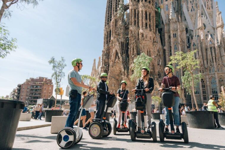 barcelona-highlights-the-best-of-gaudi-on-segway