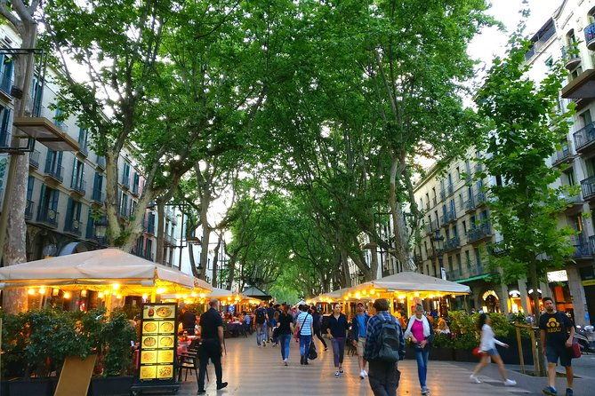 barcelona-highlights-with-a-local-friend