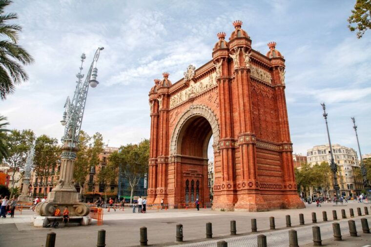 barcelona-historical-3-hour-bike-tour