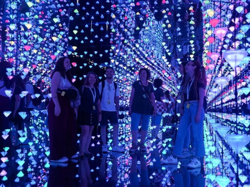 barcelona-hop-on-hop-off-bus-and-moco-museum-ticket