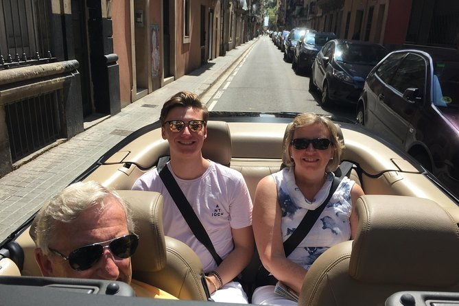 barcelona-in-a-convertible-private-guided-tour