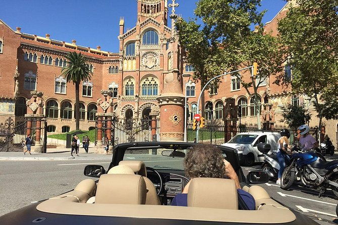 barcelona-in-a-convertible-private-guided-tour