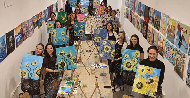 barcelona-learn-to-paint-sip-wine-enjoy-snacks-music