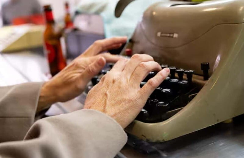 Barcelona: Letter Writing Experience on Vintage Typewriters - Who Should Consider This Experience?