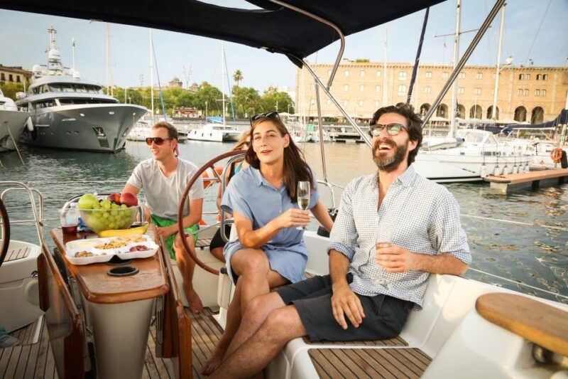 barcelona-light-brunch-sailing-experience-with-drinks