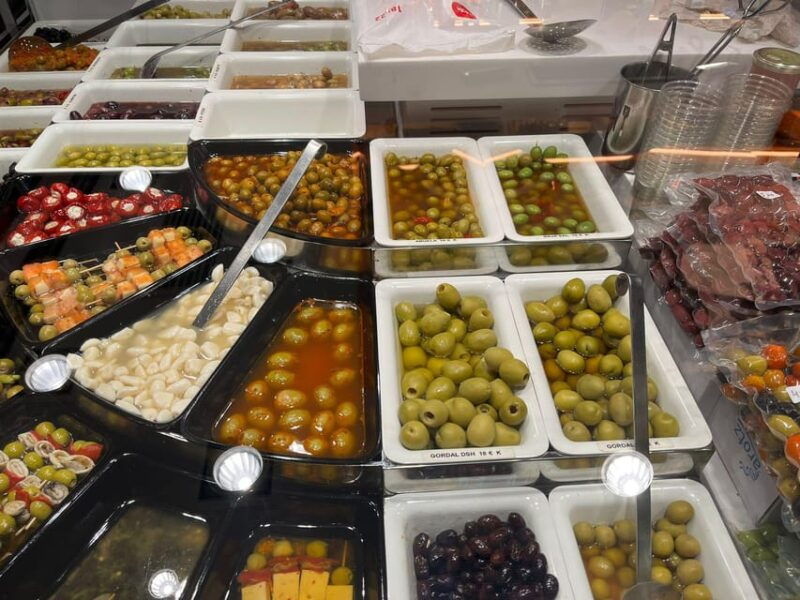 barcelona-local-market-street-food-walking-tour