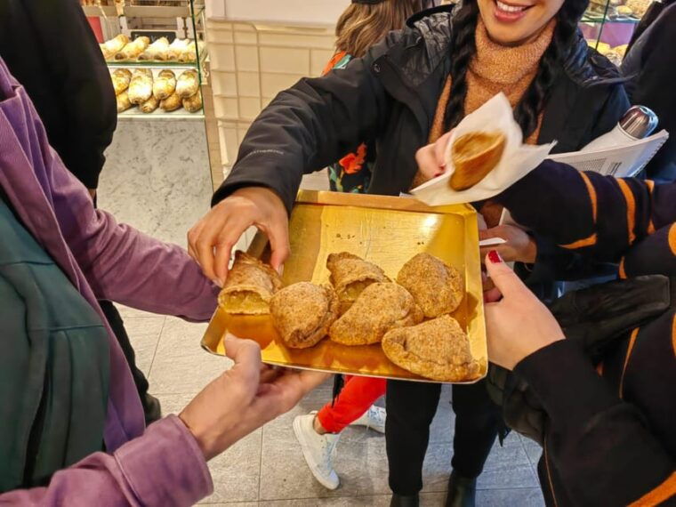 barcelona-local-market-street-food-walking-tour