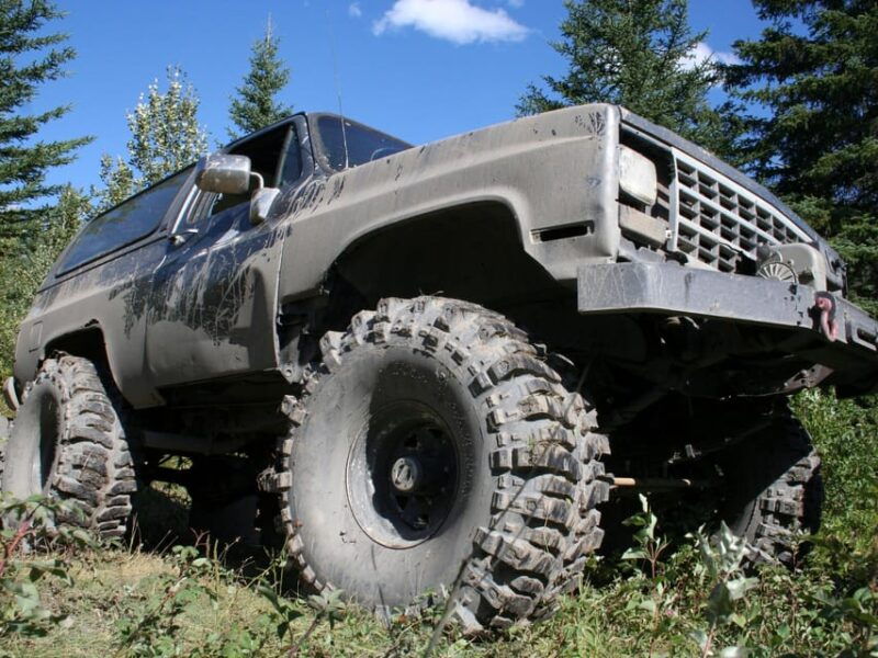 barcelona-luxury-tour-4x4-off-road-lunch-wines-at-penedes