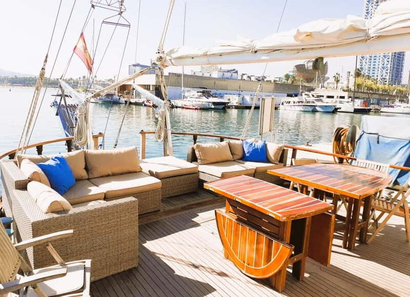 Barcelona: Mamma Mia Sailing Cruise - What Makes the Mamma Mia Sailing Cruise Special?