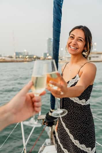 barcelona-marriage-proposal-boat-trip
