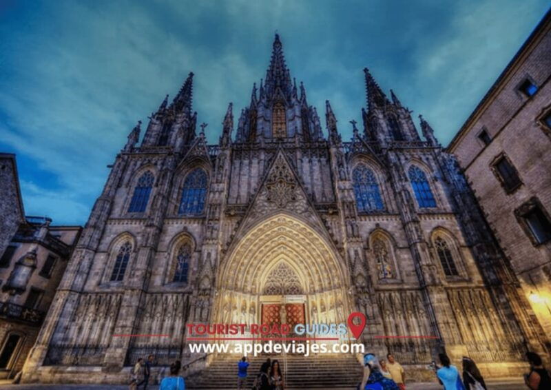 barcelona-montjuic-sagrada-familia-gothic-quarter-tour