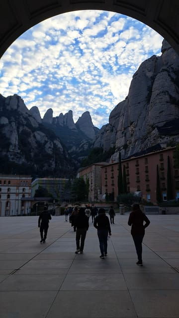 barcelona-montserrat-monastery-and-natural-park-guided-tour