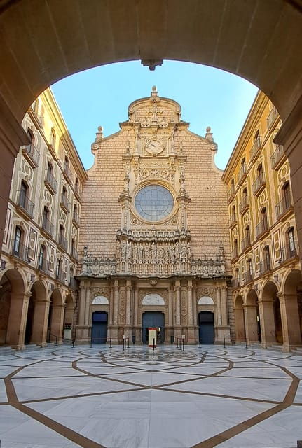barcelona-montserrat-monastery-and-natural-park-guided-tour