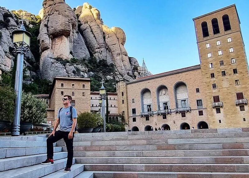 barcelona-montserrat-monastery-guided-tour-with-transfers