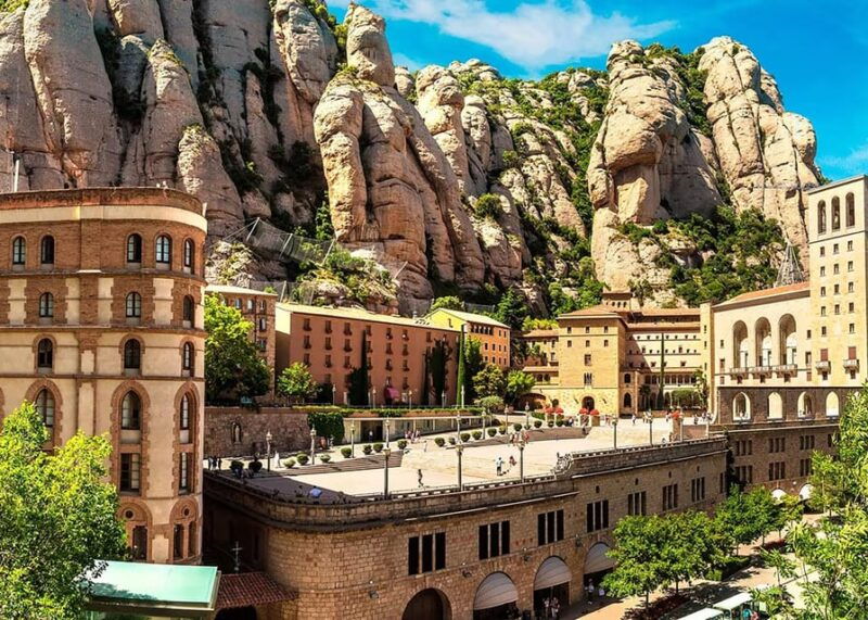 barcelona-montserrat-monastery-guided-tour-with-transfers