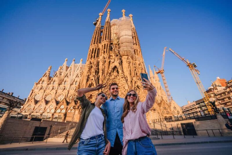 Barcelona: Montserrat Monastery & Sagrada Familia Tour - Discover Montserrat: A Mountain Sanctuary with a View