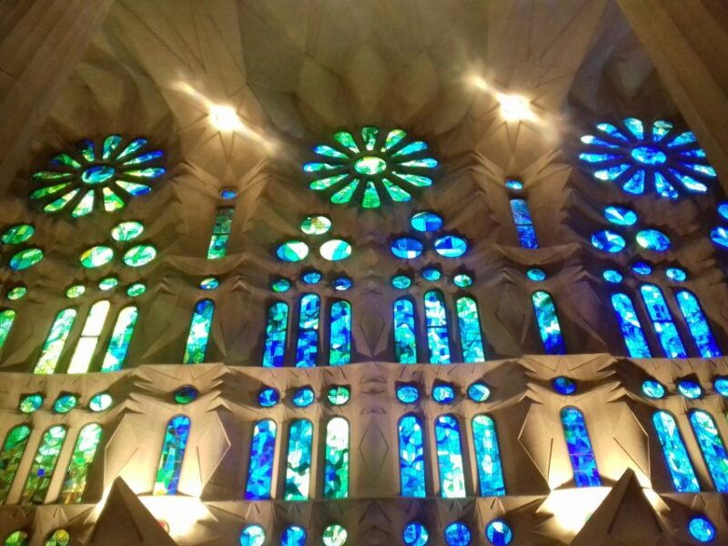 barcelona-montserrat-sagrada-familia-guided-tour