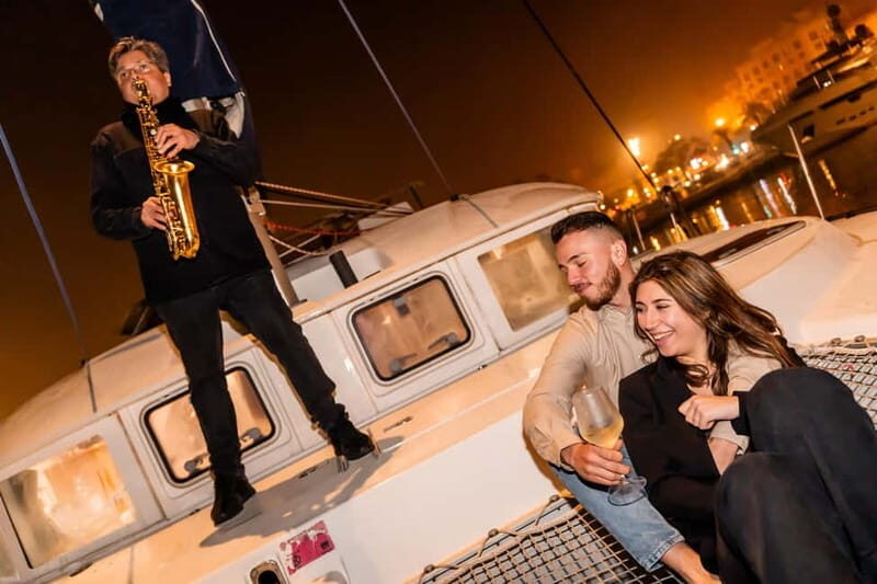 Barcelona: Night Cruise with Live Saxophone & Drink - FAQs