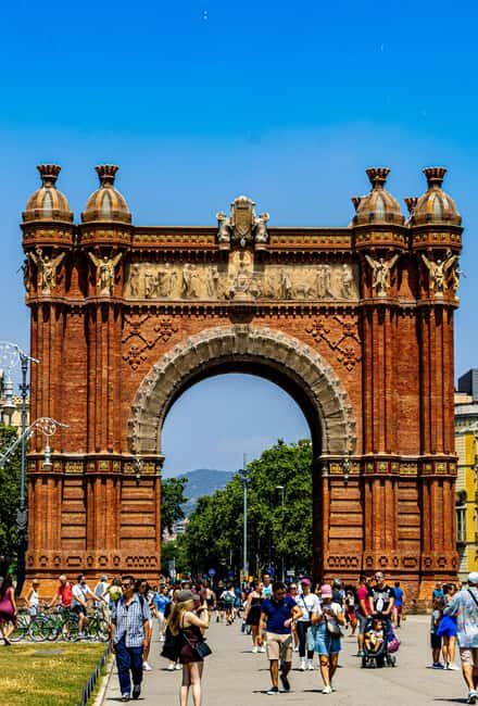 Barcelona: Night Lights & Tapas Tour by Car - Key Points