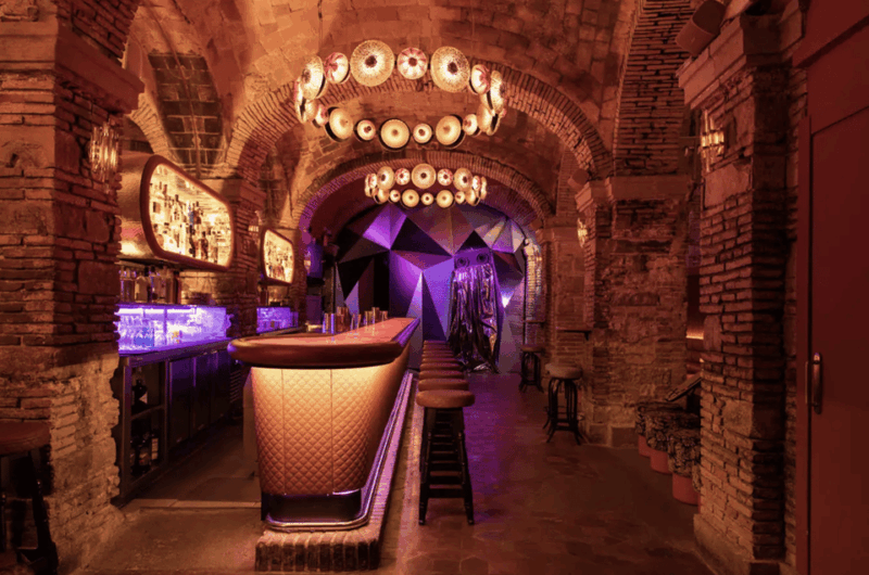 barcelona-nightlife-secrets-guided-tour