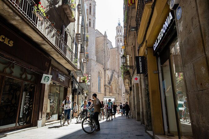 barcelona-off-the-beaten-track-4h-bike-tour