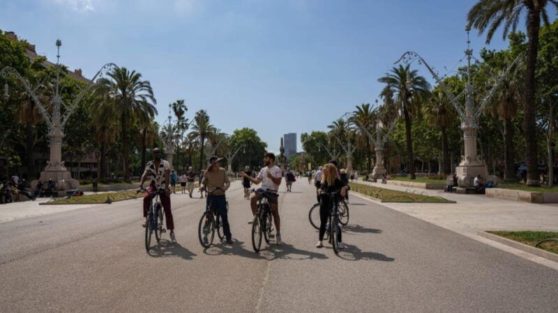barcelona-old-markets-with-tasting-tapas-e-bike-tour