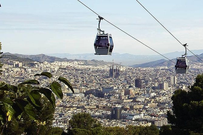barcelona-old-town-montjuic-castle-cable-car-small-group-tour
