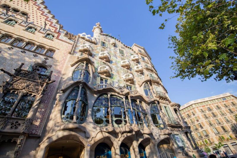 barcelona-old-town-walking-tour-with-optional-casa-batllo