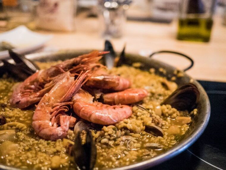 barcelona-paella-cooking-workshop-and-market-tour
