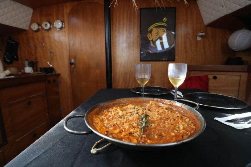 barcelona-paella-lunch-experience-on-a-boat