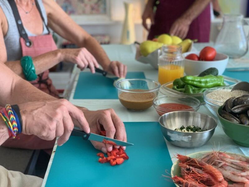 barcelona-paella-seafood-master-cooking-class-with-sangria